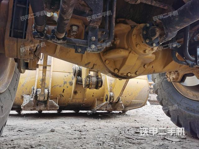 前驱动桥(液压/传动系统) 前驱动桥(液压/传动系统)