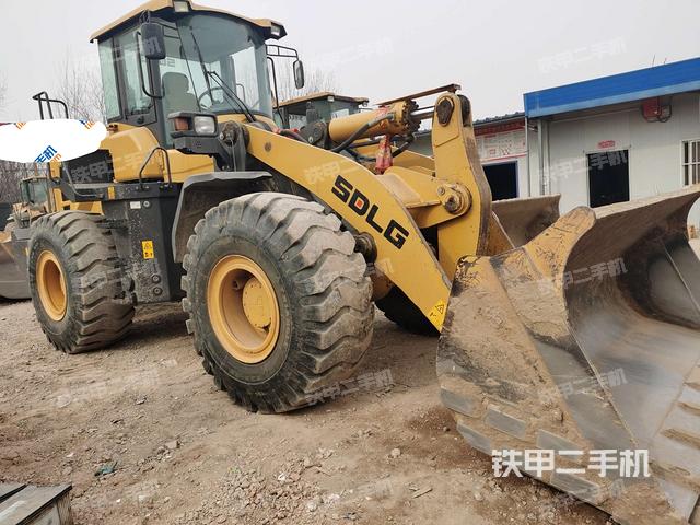 右前45°(整机外观) 右前45°(整机外观)