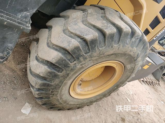 左后轮(行走机构) 左后轮(行走机构)