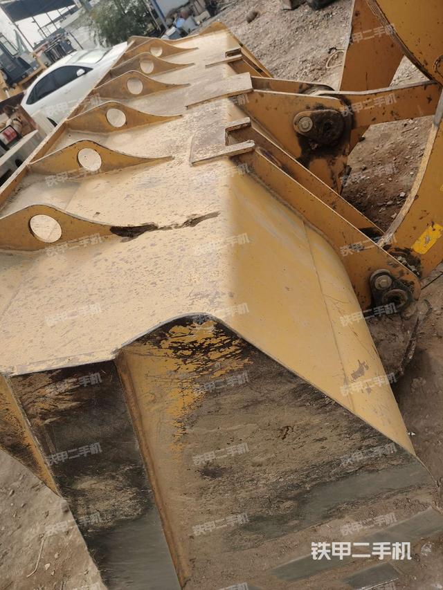 铲斗后45°(工作装置) 铲斗后45°(工作装置)