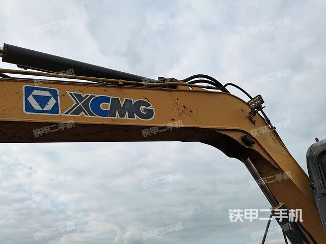 转盘和下车架正前（工作和回转装置）