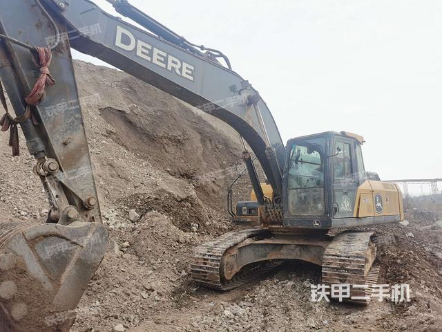约翰迪尔E210LC挖掘机