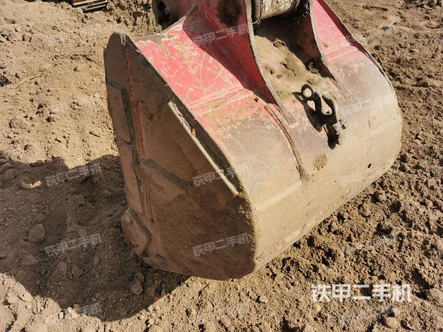 铲斗45度(工作和回转装置) 铲斗45度(工作和回转装置)