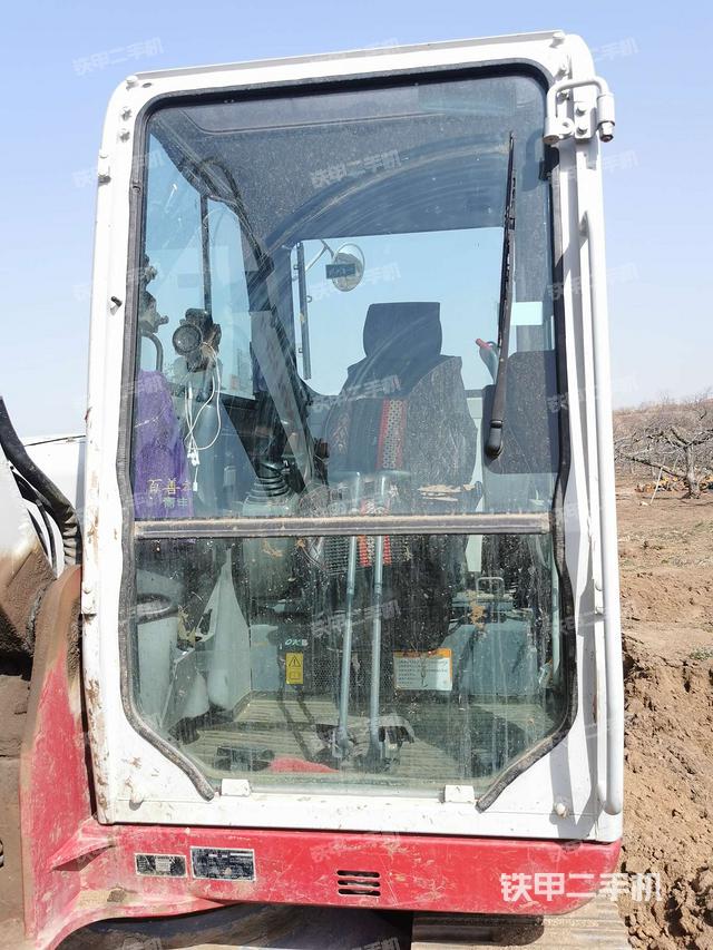 驾驶室正侧(驾驶室部分)  驾驶室正侧(驾驶室部分)