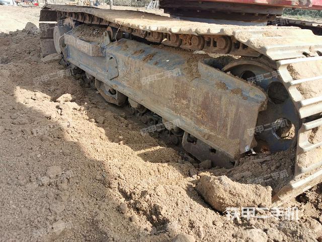 左侧履带整体 (行走机构) 左侧履带整体 (行走机构)