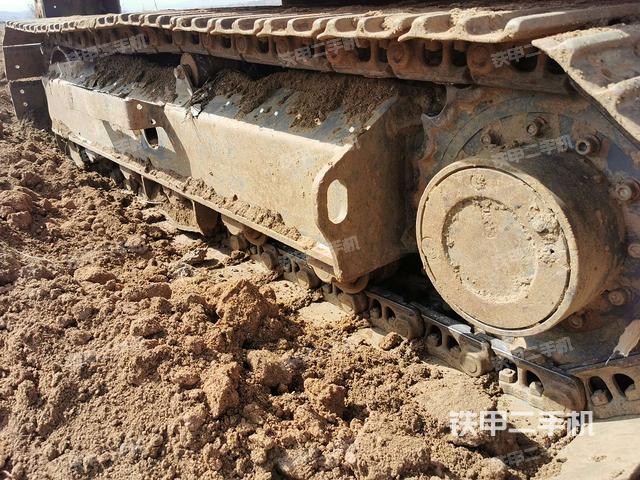 右导向轮(行走机构) 右导向轮(行走机构)