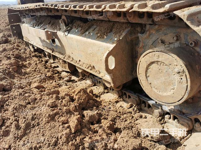 右侧履带整体 (行走机构) 右侧履带整体 (行走机构)