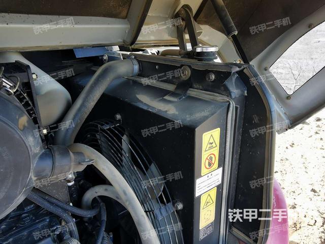 水箱+风扇特写(上车部件) 水箱+风扇特写(上车部件)