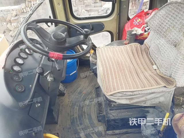 顶棚整体  内（驾驶室部分）