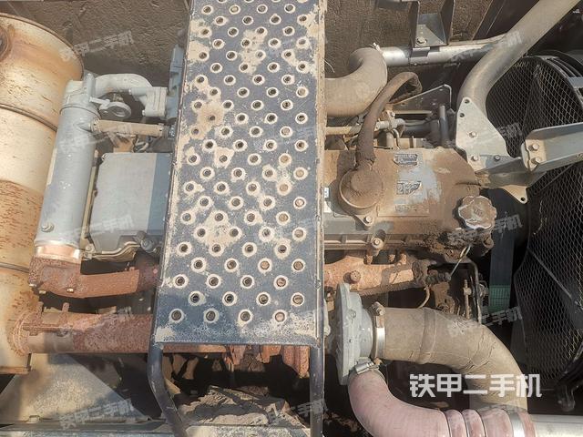 发动机室（上车部件）