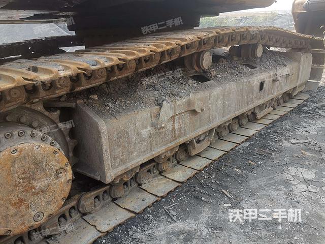 右侧履带整体（行走机构）