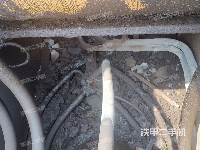 中央回转接头特写（上车部件）