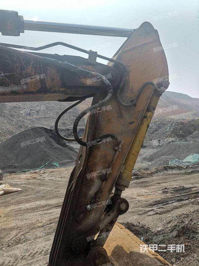 小臂整体右前（工作和回转装置）