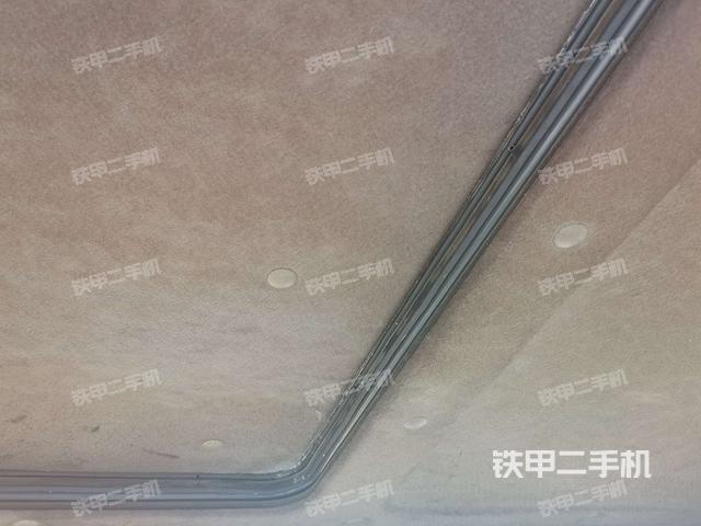 顶棚整体（驾驶室部分）