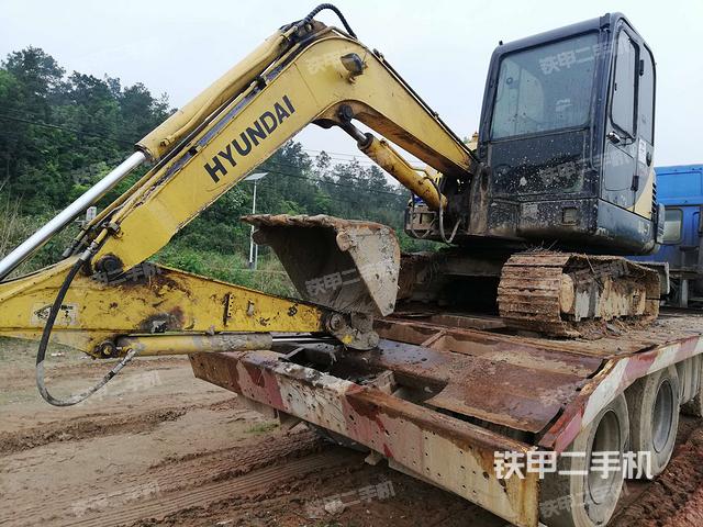 现代R60-7挖掘机