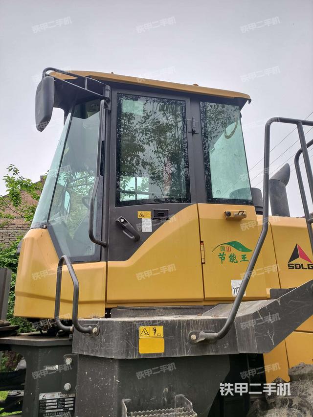 驾驶室正侧（驾驶室部分）