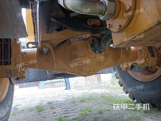 后驱动桥（液压/传动系统）