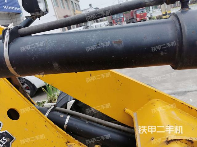 铲斗油缸侧面（工作装置）