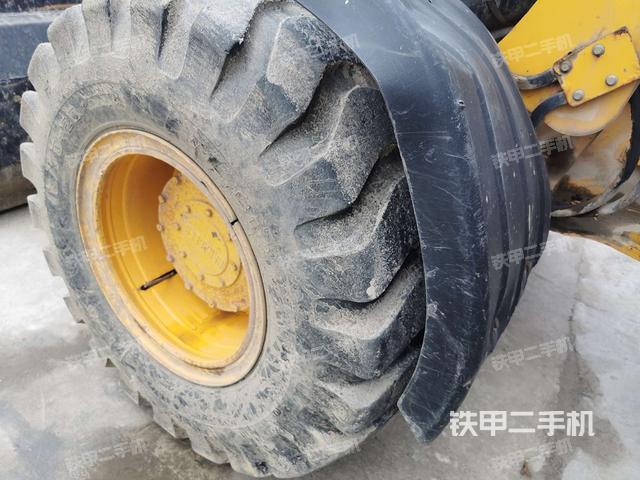 左前轮（行走机构）