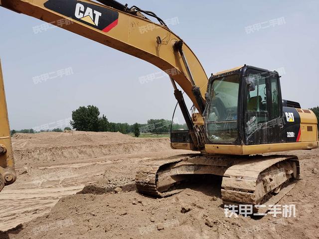 卡特彼勒320D2GC挖掘机
