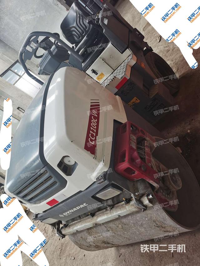 戴纳派克CC1100C VI压路机