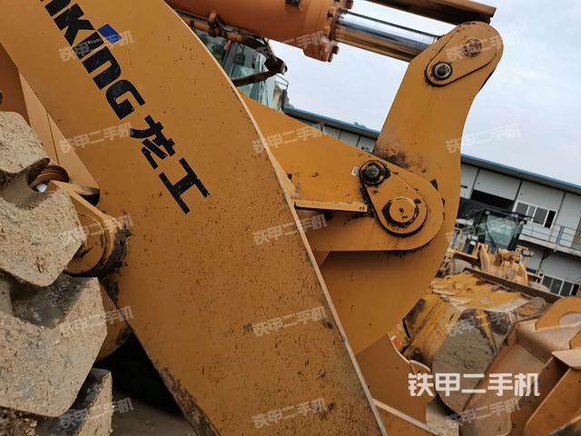 铲斗油缸侧面（工作装置）