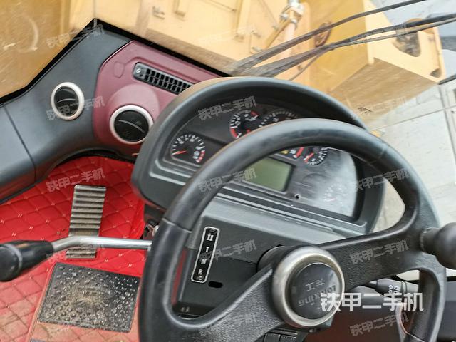 仪表盘（驾驶室部分）