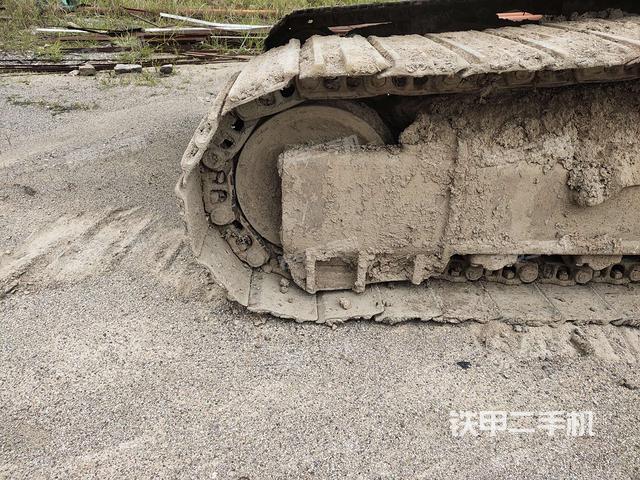 右导向轮(行走机构) 右导向轮(行走机构)