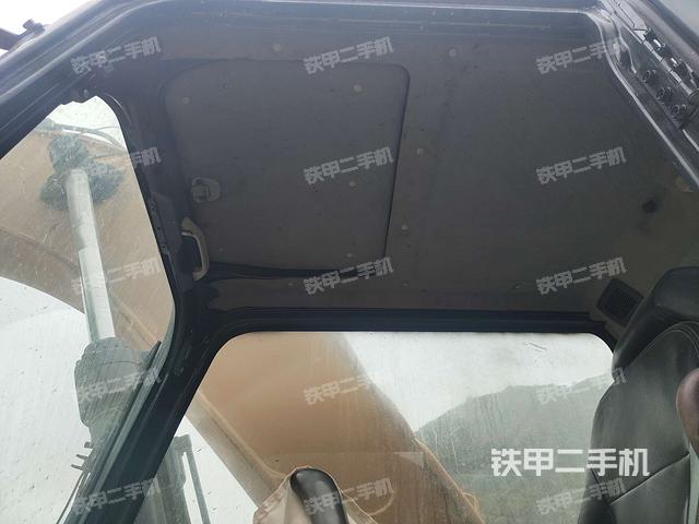 顶棚整体(驾驶室部分) 顶棚整体(驾驶室部分)