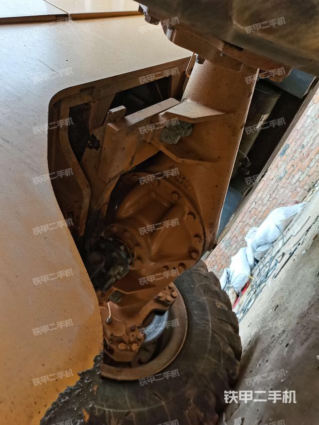 后驱动桥（液压/传动系统）