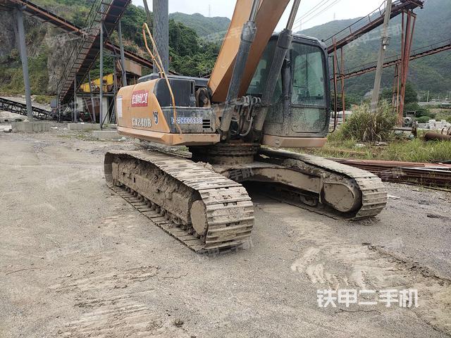 大臂整体 右侧(工作和回转装置) 大臂整体 右侧(工作和回转装置)