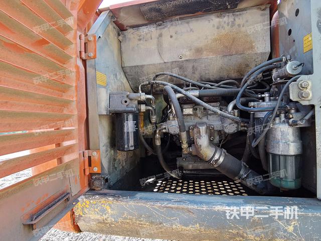 液压泵室（大件舱室）