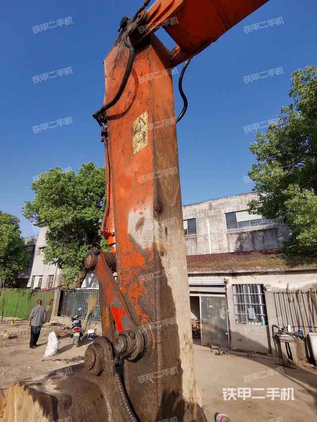 小臂整体左后（工作和回转装置）