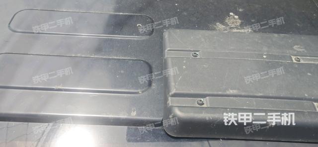 駕駛室頂部（整機(jī)外觀）