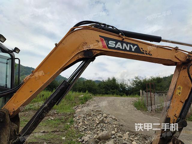 大臂整体 右侧（工作和回转装置）