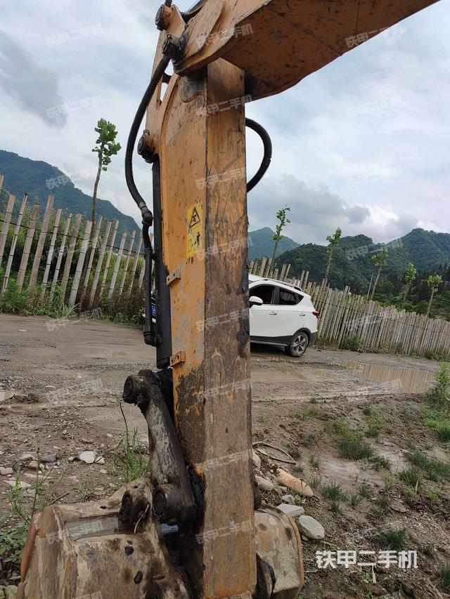 小臂整体左后（工作和回转装置）