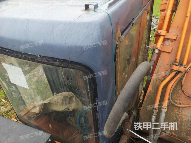 后窗玻璃角标(驾驶室部分) 后窗玻璃角标(驾驶室部分)