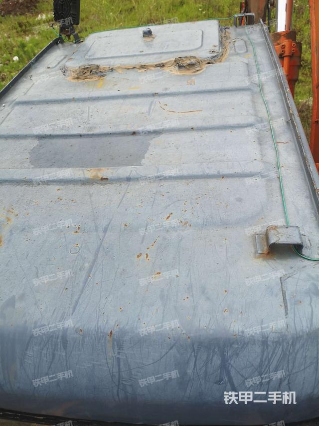 驾驶室顶部俯视(上车部件) 驾驶室顶部俯视(上车部件)