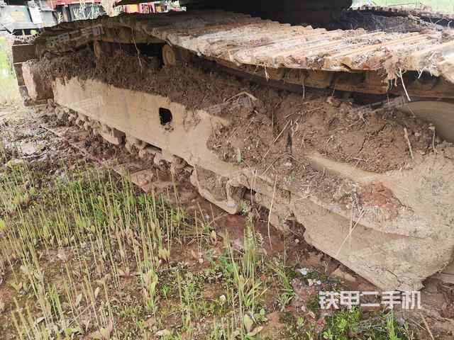 右侧履带整体(行走机构) 右侧履带整体(行走机构)