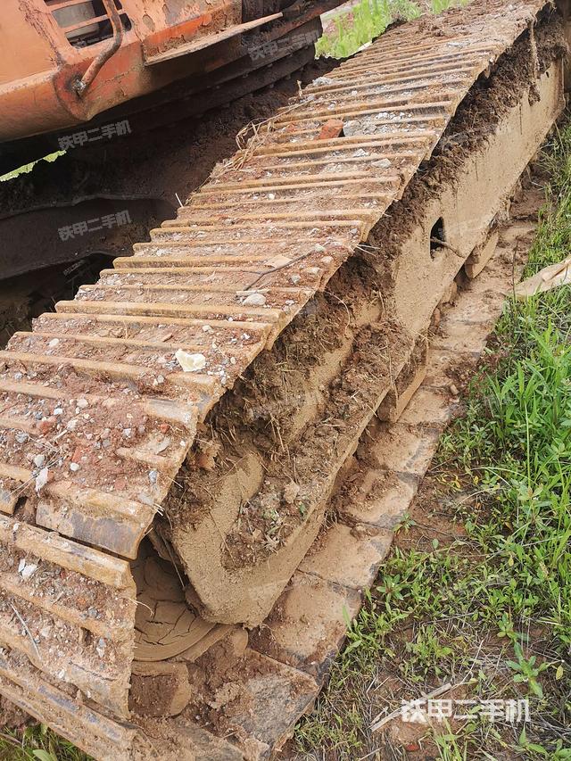 左侧履带整体 (行走机构) 左侧履带整体 (行走机构)