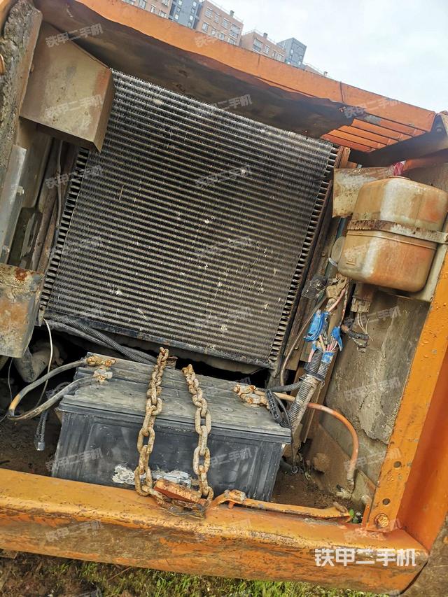 散热器正面(大件舱室) 散热器正面(大件舱室)