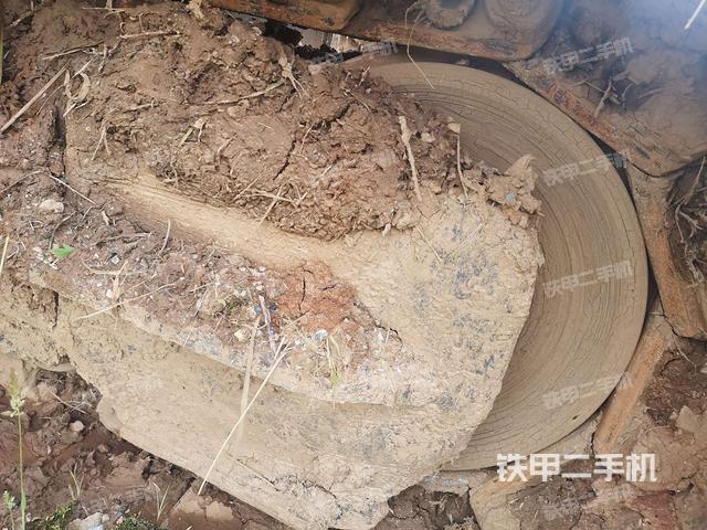 右导向轮(行走机构) 右导向轮(行走机构)