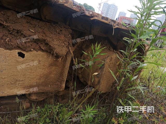 左驱动轮(行走机构) 左驱动轮(行走机构)