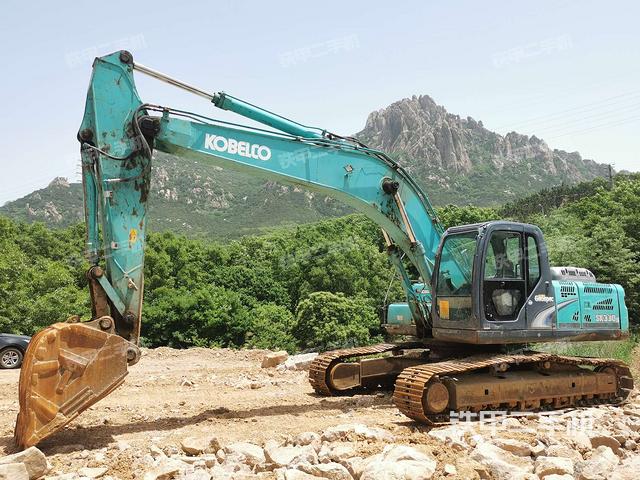 神钢SK260LC-8挖掘机