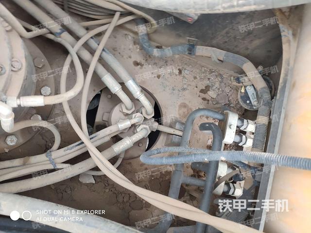 中央回转接头特写(上车部件) 中央回转接头特写(上车部件)