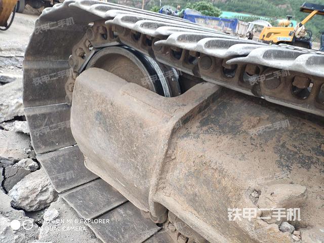 左导向轮(行走机构) 左导向轮(行走机构)