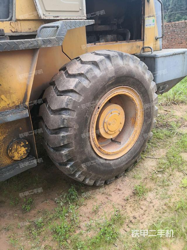 左后轮(行走机构) 左后轮(行走机构)