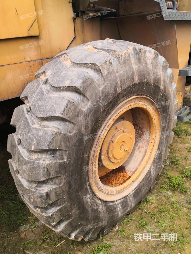 右后轮(行走机构) 右后轮(行走机构)