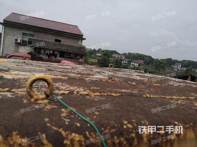 顶棚整体  内(驾驶室部分) 顶棚整体  内(驾驶室部分)