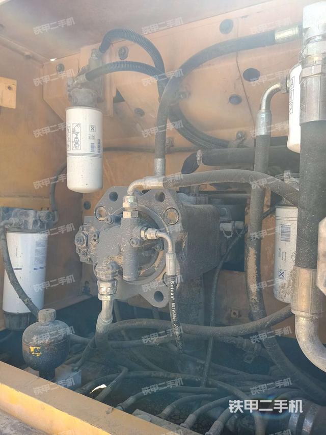 液压泵斜45 右（大件舱室）